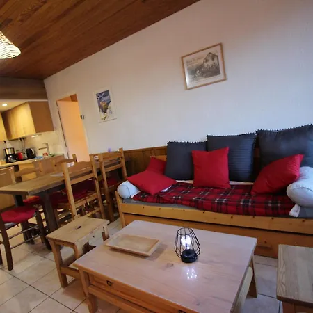 2 Pieces + Au Pied Des Pistes A - Fr-1-549-82 *